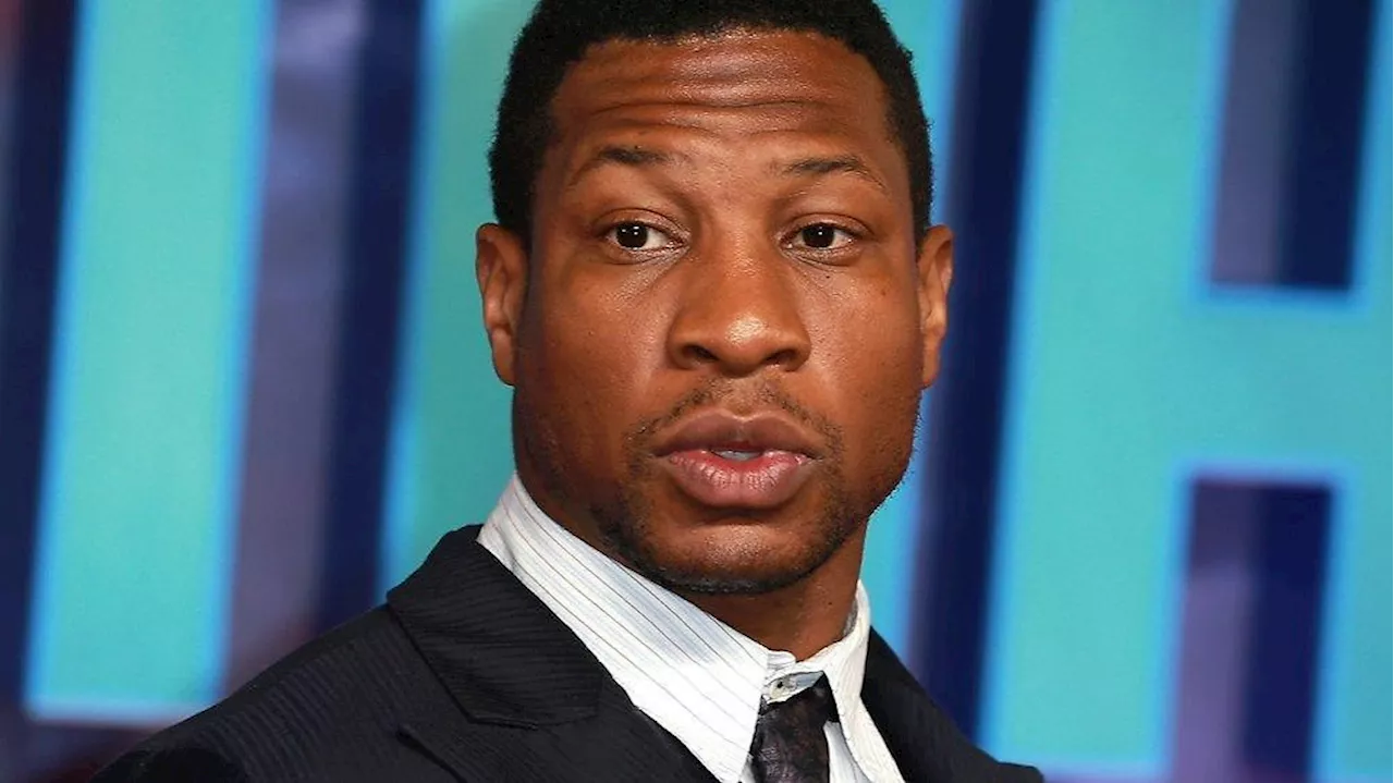 Gefallener Hollywoodstar Jonathan Majors hält tränenreiche Rede