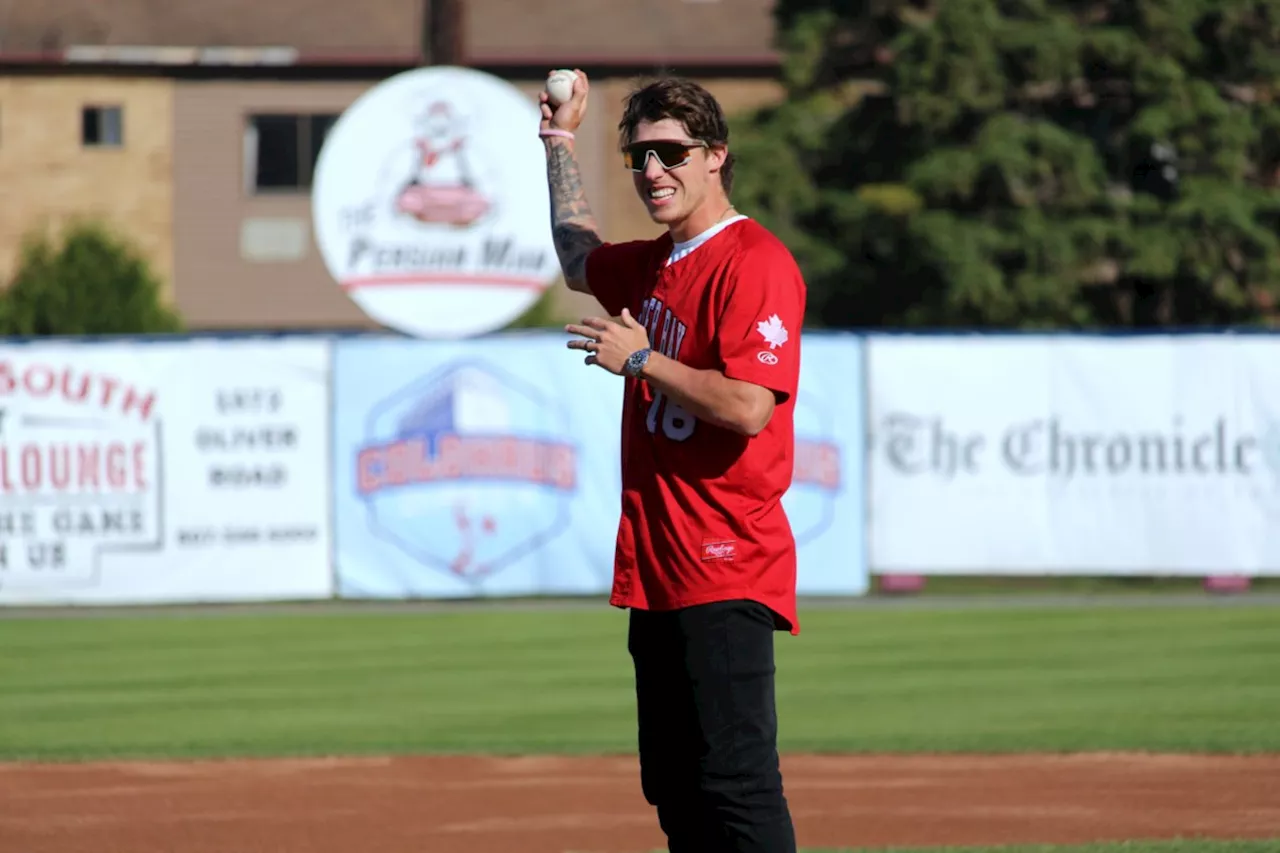 Mitch Marner throws out first pitch at Border Cats game