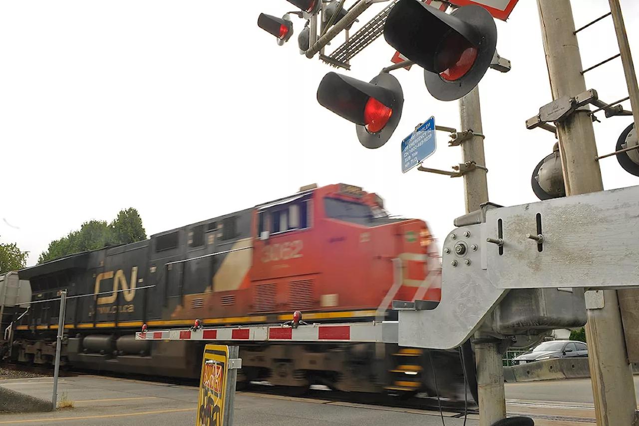 CN apologizes for whistles in Chilliwack, but cites safety after train death