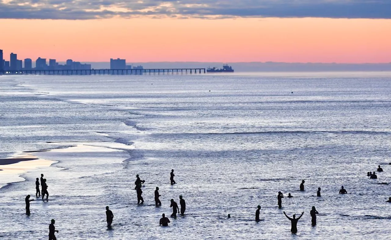 3 Alabama Men Die After Becoming Distressed While Swimming at Florida Beach