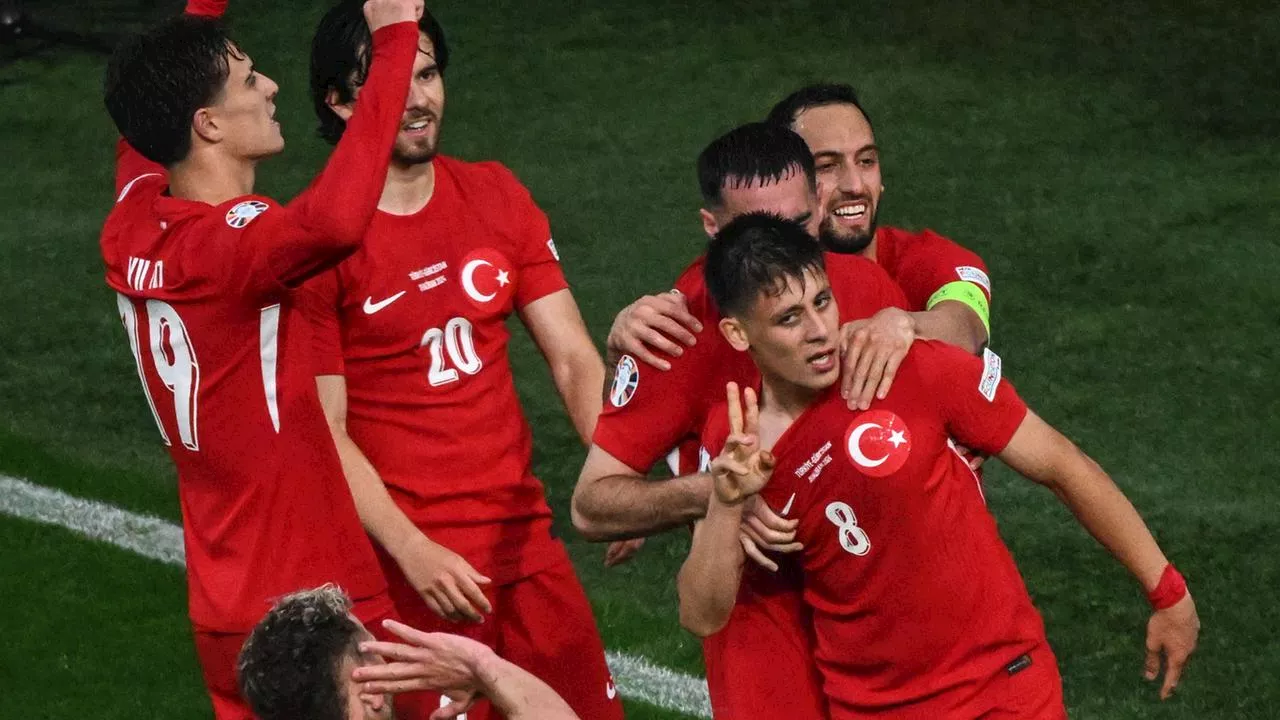 Fußball-EM: Türkei mit Feuer ins 'Heimspiel' gegen Portugal