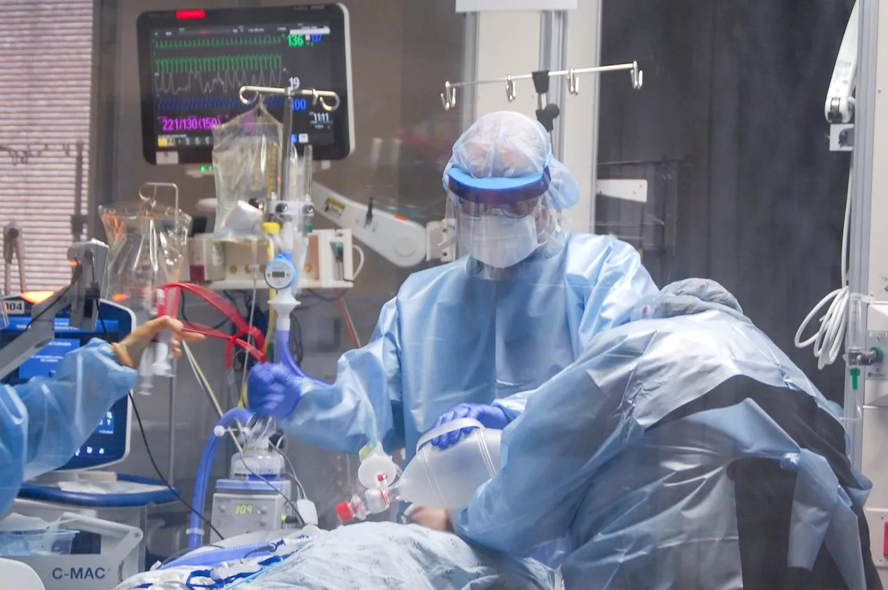 Alabama hospital goes hybrid as Birmingham doctors treat ICU patients 100 miles away