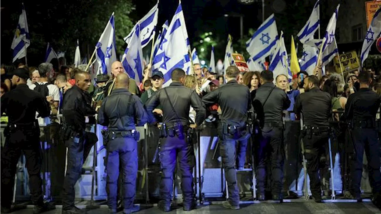 Demo Anti-Netanyahu Terbesar Digelar di Tel Aviv