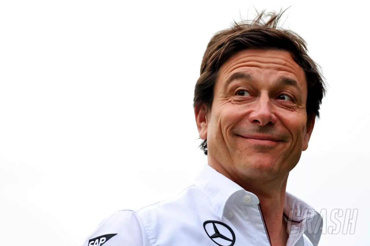 Toto Wolff fires back at Lewis Hamilton conspiracy theorists