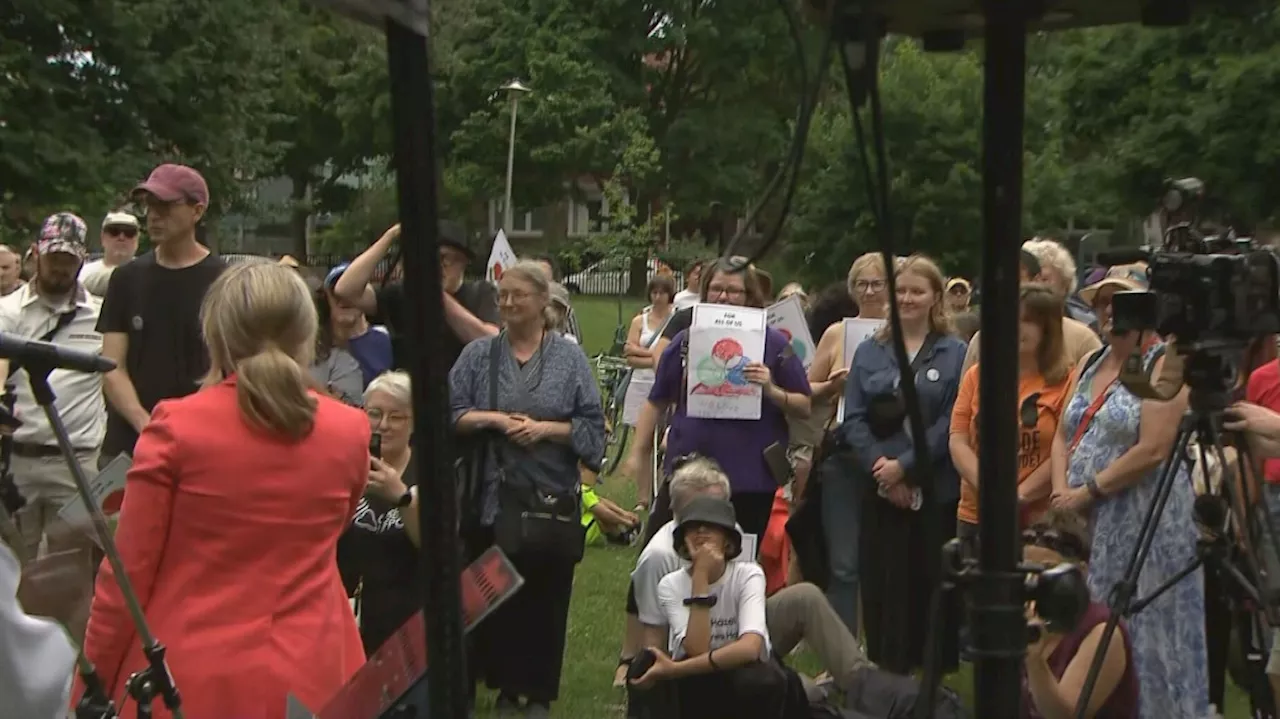 Group rallies to save Ontario Science Centre