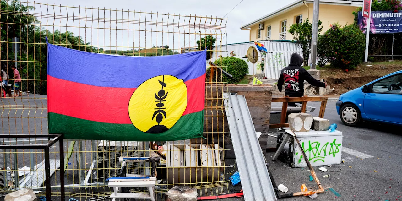 Nouvelle-Calédonie : sept militants indépendantistes transférés en métropole pour y être incarcérés