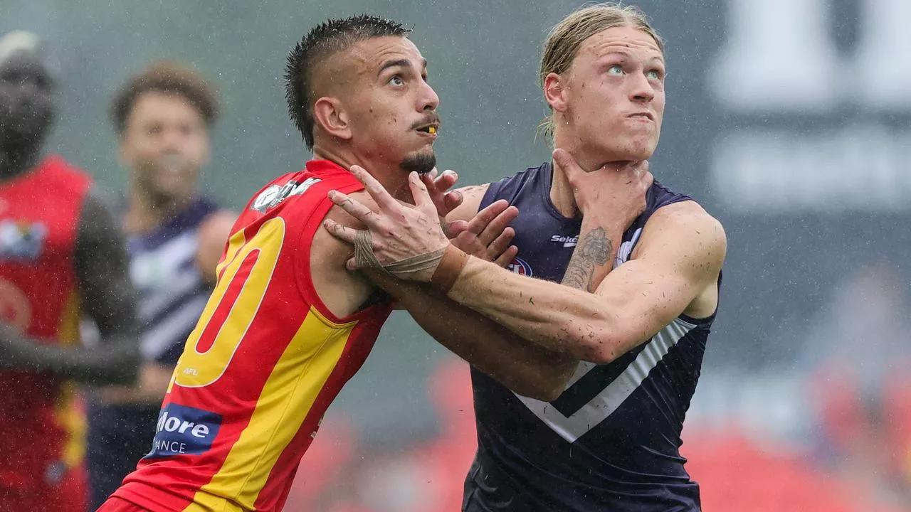 LIVE AFL: Suns ‘put Freo to sword’ in stunning start as top eight beckons