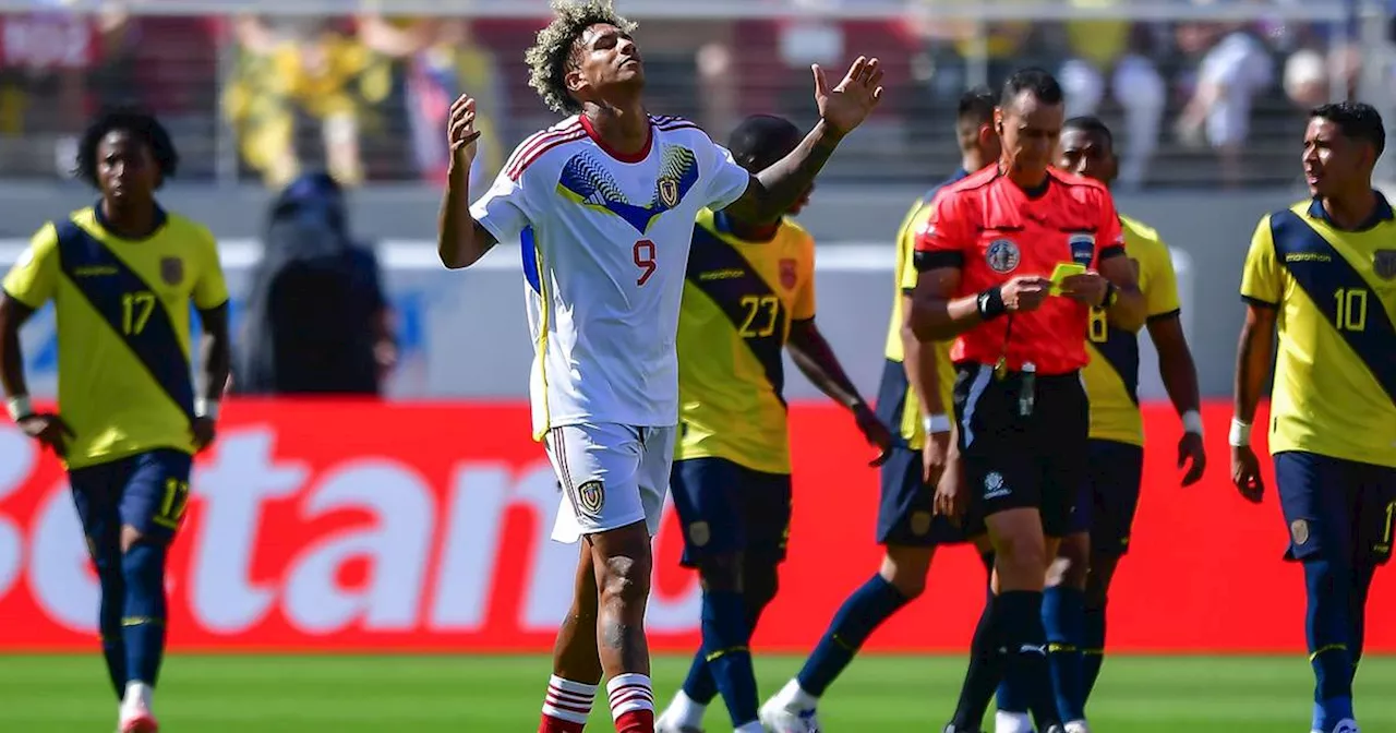 ¡Ojo, México! Venezuela remontó y ganó 2-1 a Ecuador en la Copa América con gol de Eduard Bello (VIDEO)