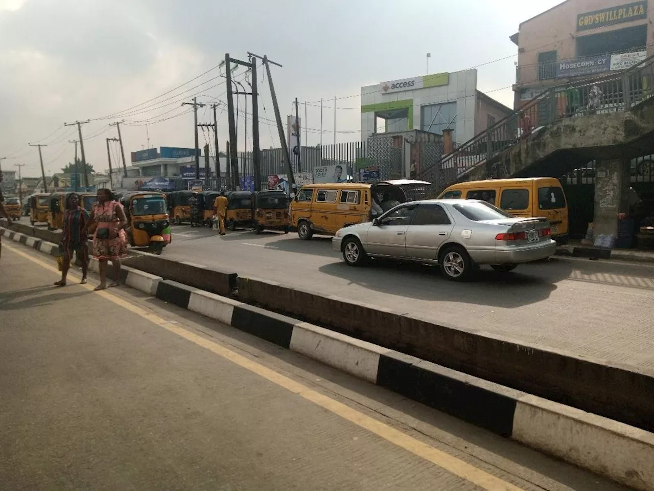 Routes traffic handlers apply different rules to commercial, private vehicles
