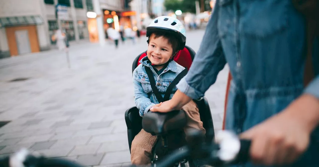 Wie gefährlich ist es, Kinder am Fahrad mitzunehmen?