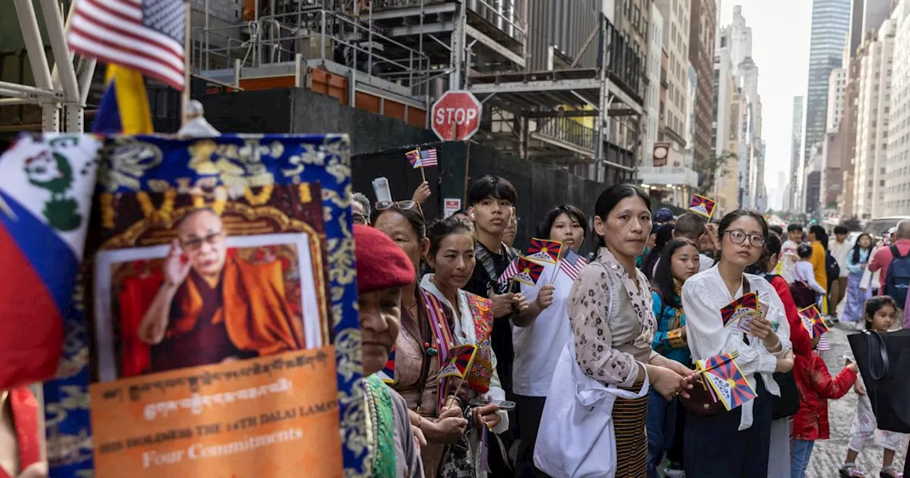 Le dalaï-lama arrivé aux États-Unis pour recevoir des soins aux genoux