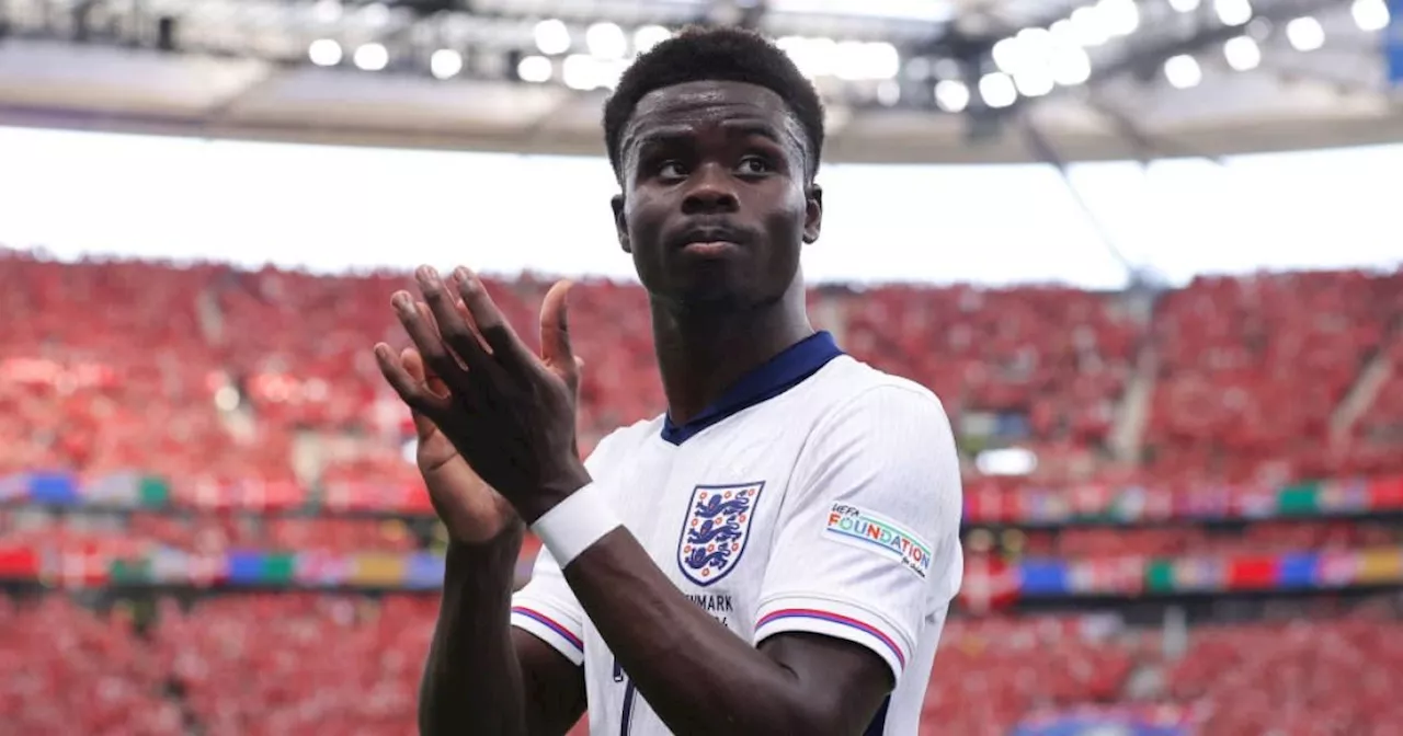 Ashley Cole tells England to make controversial Bukayo Saka decision