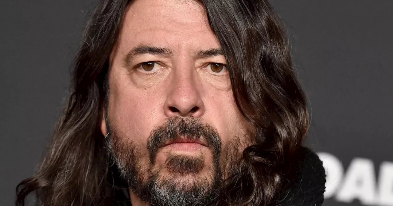 Dave Grohl sparks online fandom war after taking 'bitter' swipe at Taylor Swift