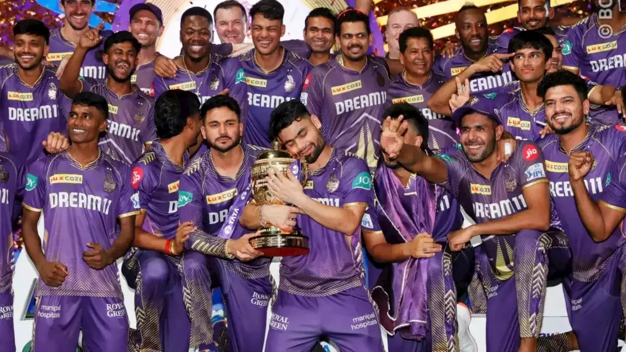 IPL 2025 : KKR मेगा ऑक्शन से पहले इन 3 खिलाड़ियों को कर सकती है रिटेन, तीसरा नाम आपको कर सकता है हैरान