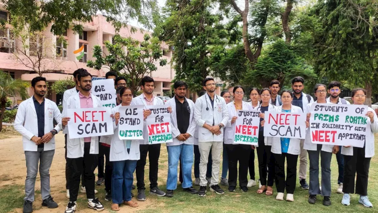 NEET PG Cancelled: नीट पीजी एग्जाम कैंसल के बाद, छात्रों में दिखा गुस्सा, सोशल मीडिया पर निकाल रहे भड़ास