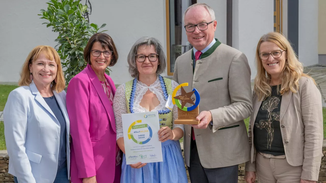 Sabine Bauer ist Dorfheldin der Gemeinde Vitis