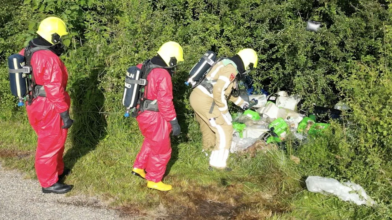 Tientallen gedumpte vaten gevonden in Limburg, 'vrijwel zeker drugsafval'