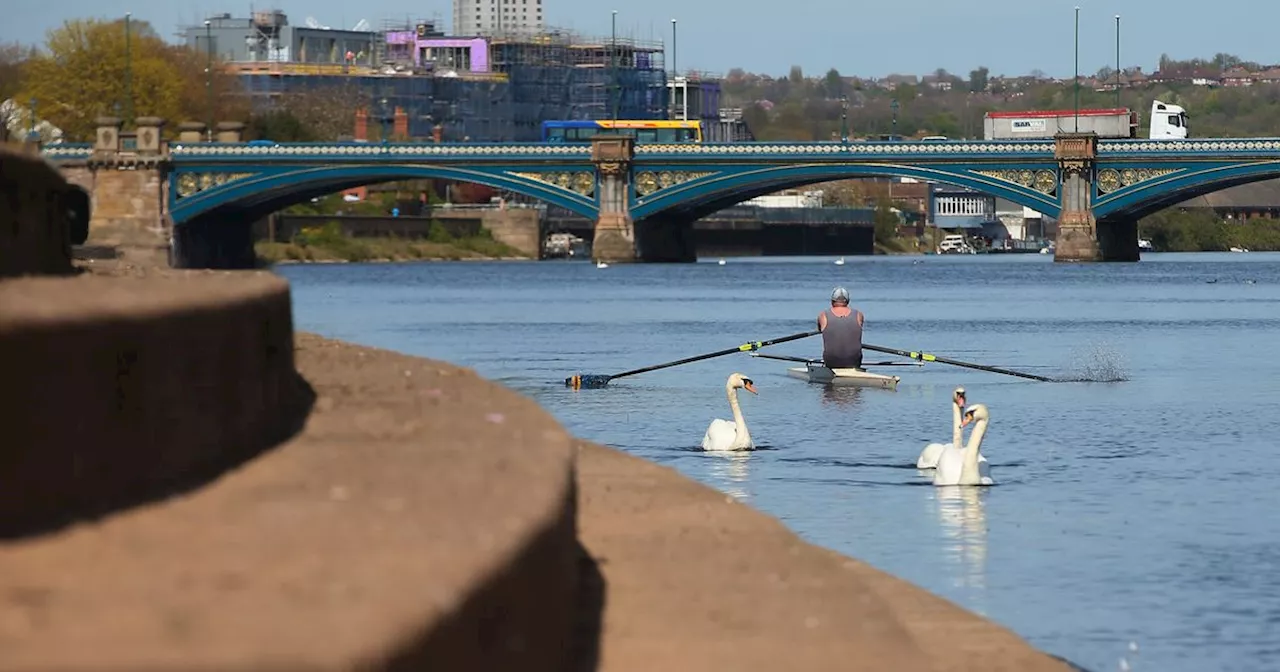 East Midlands health alert issued with temperatures set to top 30C