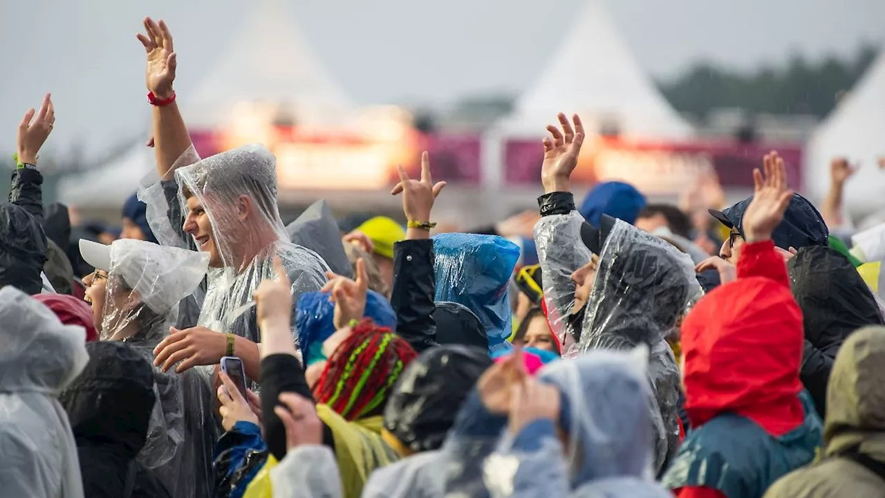 Baden-Württemberg: Hoffen auf Sonnenschein: 'Southside'-Festival endet