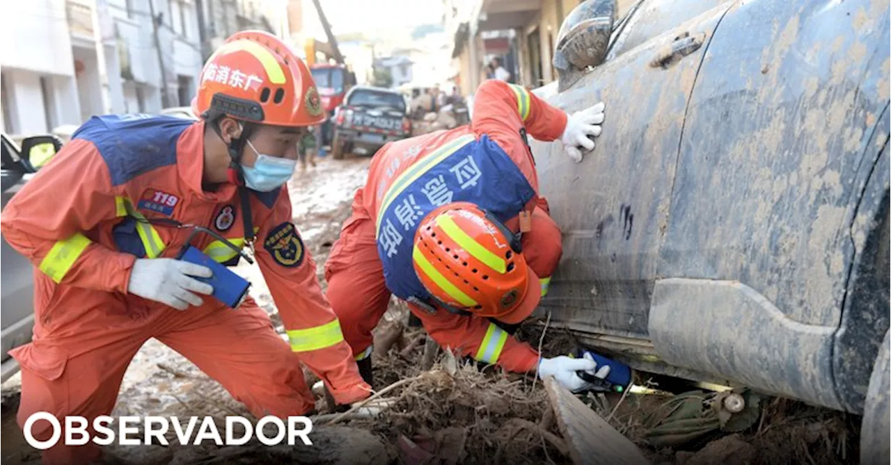 Chuvas torrenciais provocaram pelo menos sete mortos na China