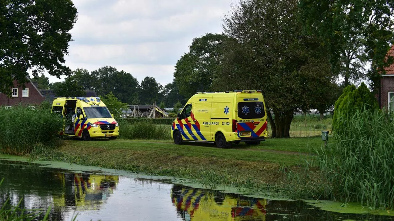 112-nieuws: drenkeling reed op grasmaaier • autobrand onder overkapping