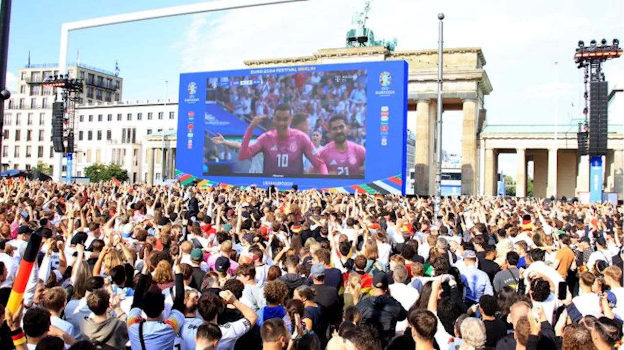 Veranstalter hoffen auf Besucherrekord in Berlin zum Deutschland-Spiel