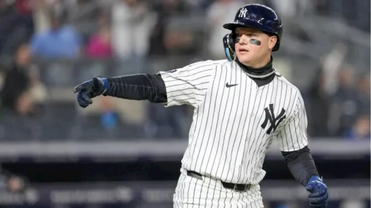 Alex Verdugo llega al Yankee Stadium presumiendo los colores del Tricolor