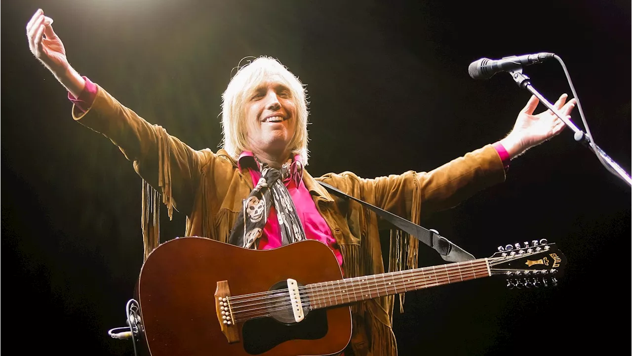 How Great Was Tom Petty’s Influence on Country? Even Dolly Parton and George Strait Sing His Songs