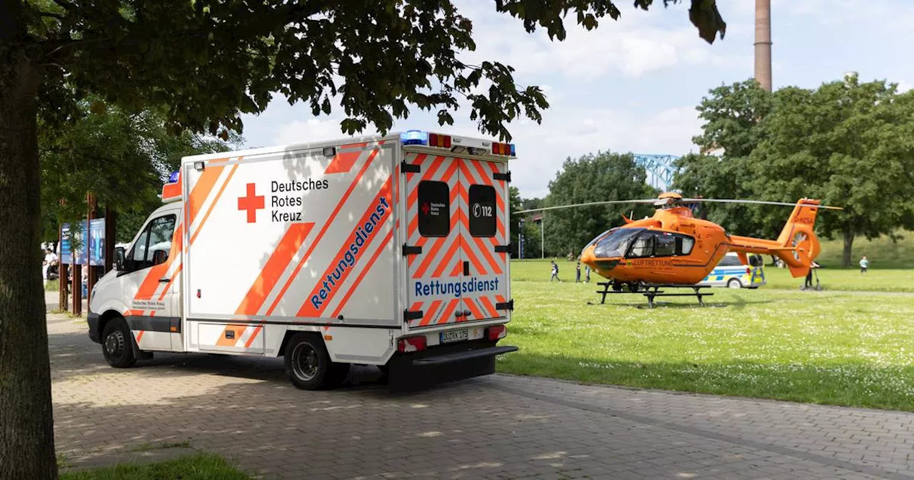 Duisburg: Einsatzkräfte retten Person aus dem Rhein