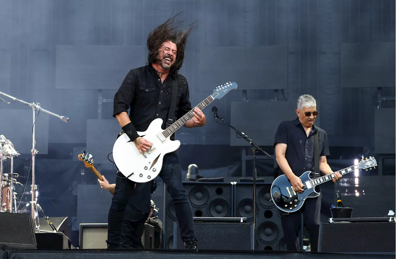 Foo Fighters Welcome Taylor Hawkins’ Son Shane Onstage In London