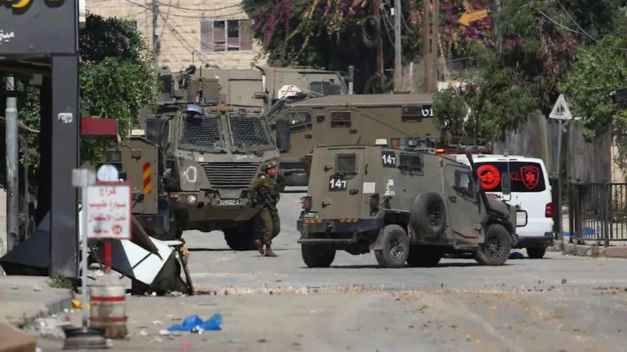 Live blog: Israeli army admit troops tied wounded Palestinian to jeep