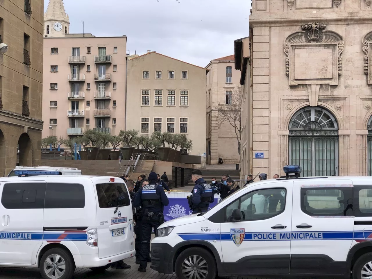 Marseille : un homme de 20 ans est mort, abattu de plusieurs balles, près du Vieux-Port