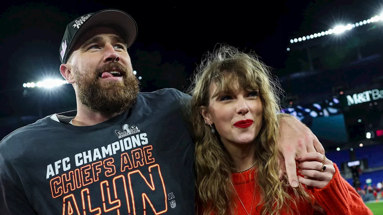 Taylor Swift reçoit sur scène son compagnon Travis Kelce à la surprise de son public