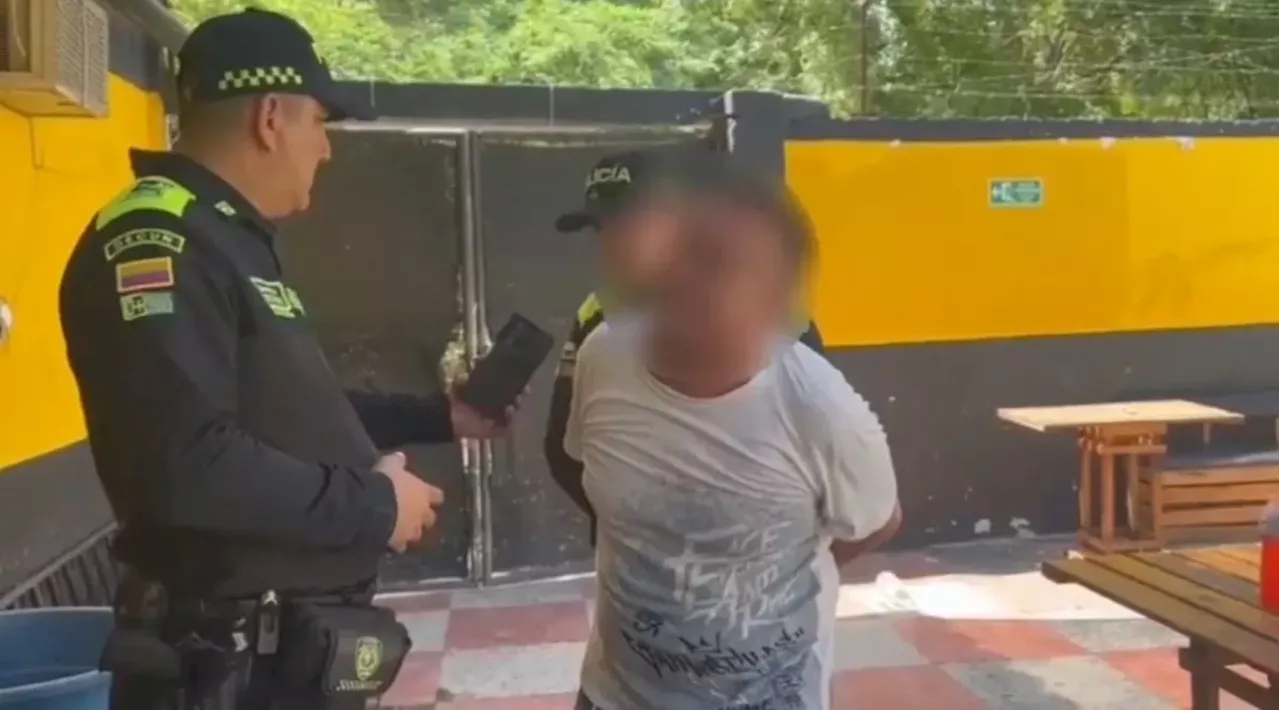 Video: peligroso proxeneta lloró cuando Policía lo capturó con tres menores en prostíbulo