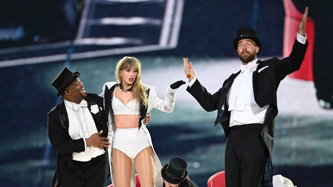 Star-Paar gemeinsam auf der Bühne: Travis Kelce begeistert Taylor-Swift-Fans mit Überraschungsauftritt