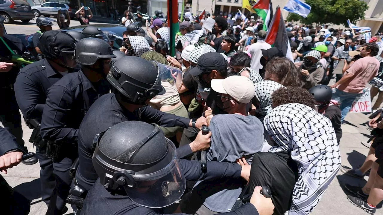 Violence breaks out after anti-Israel agitators surround LA synagogue, clash with Israel supporters