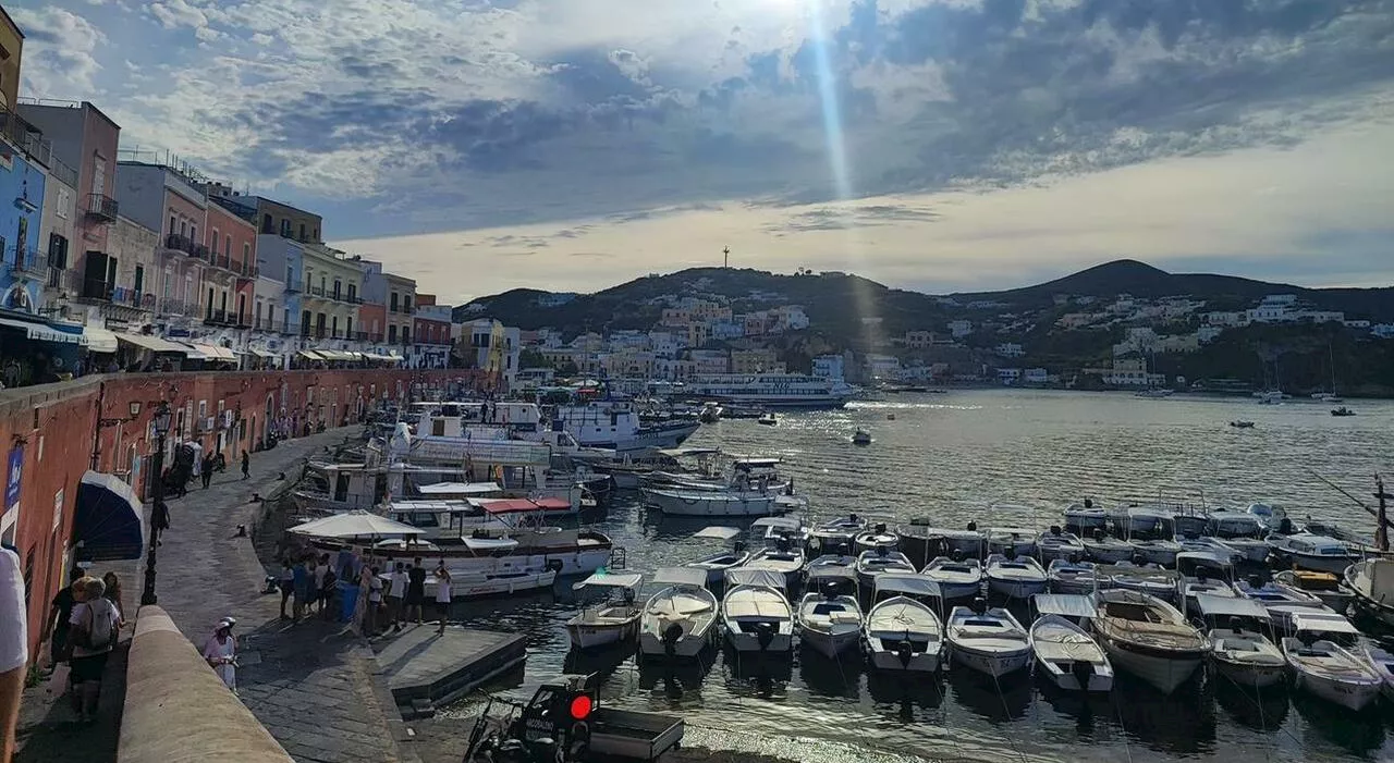 Ponza, mazzetta per il verde: la ditta era stata esclusa dalla gara