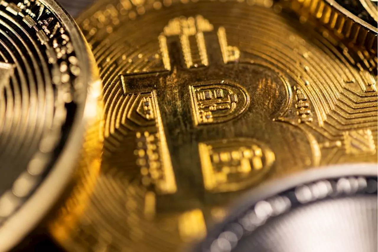 Bitcoin price today: slid to $61k amid dollar pressure, inflation jitters