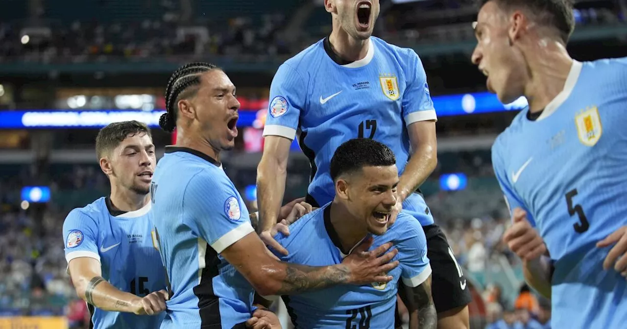 Uruguay derrota a una porfiada Panamá en su debut en la Copa América