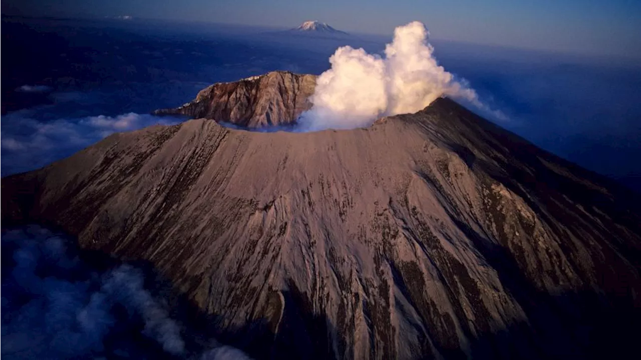 Mount St. Helens: Seismic activity brewing with more than 350 earthquakes since Februrary