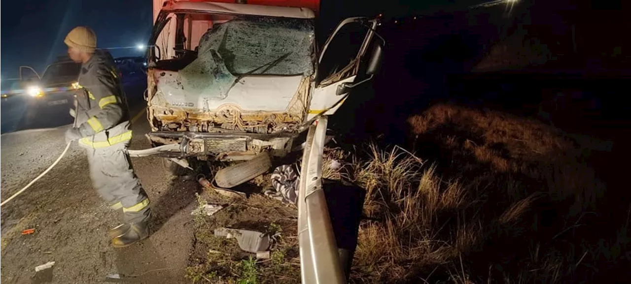 Ten people killed, 24 injured in Mpumalanga crash between minibus taxi and bus-truck on R42 road