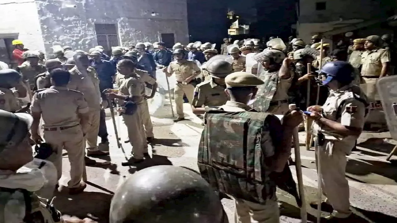 Jodhpur Violence: जोधपुर के सूरसागर में दो पक्षों के बीच पत्थरबाजी, मामला बढ़ता देख धारा 144 लागू