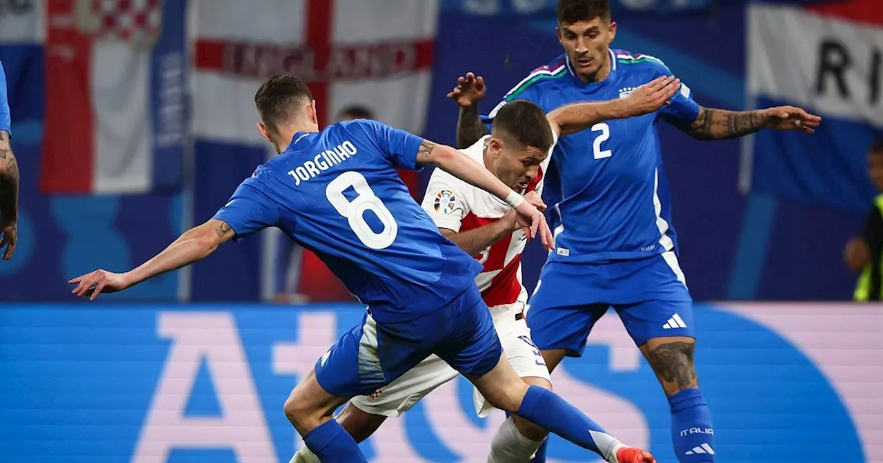 Italien zittert sich ins Achtelfinale - 1:1 gegen Kroatien