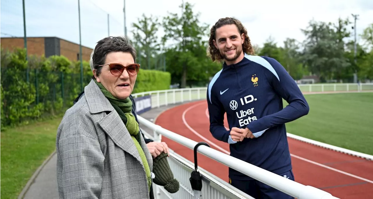 Équipe de France : 10 000 euros de biens déropés au domicile de la mère de Rabiot