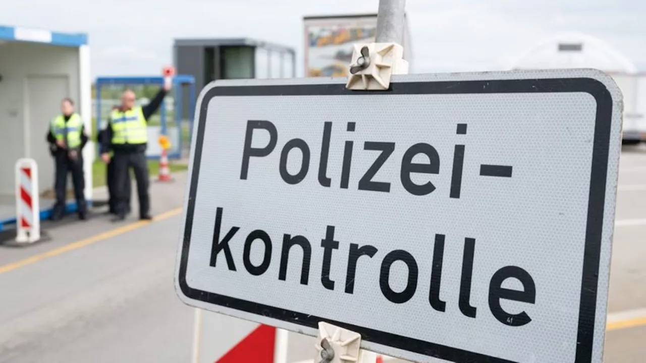 Vorpommern-Greifswald: Autofahrerin mit gefälschten Papieren und ohne Führerschein