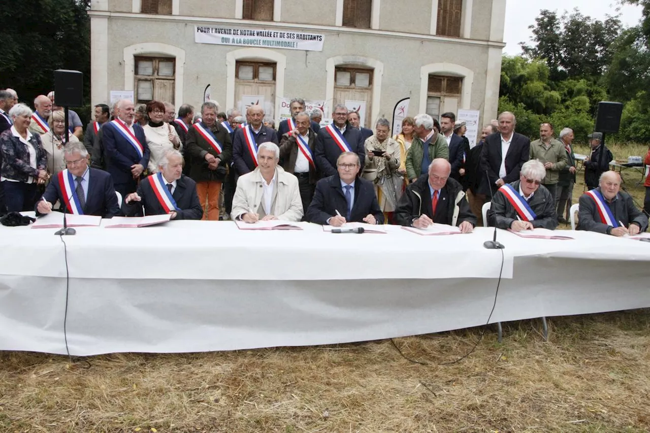 Déviation de Beynac : la SNCF, la Région et le Département s’engagent à rouvrir la gare de Fayrac