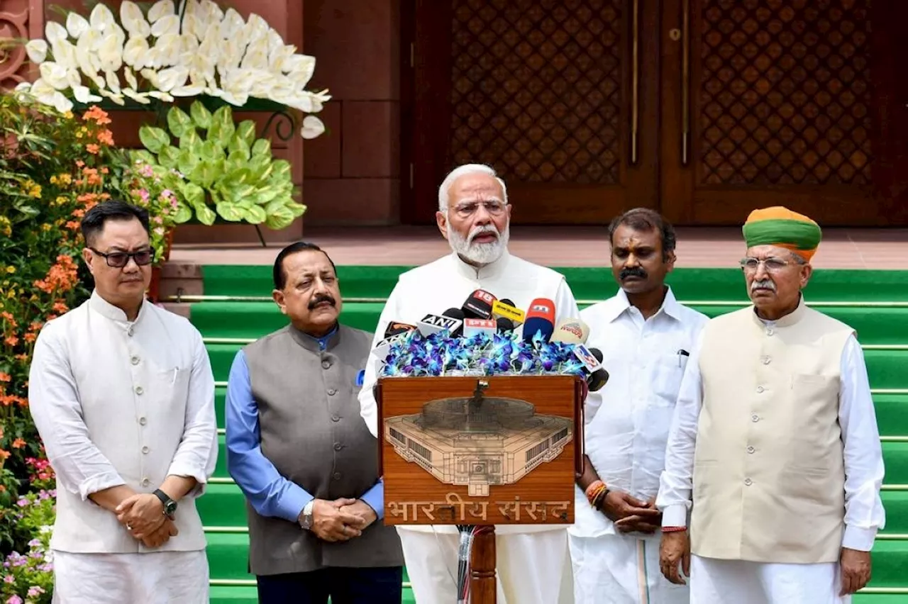 Modi calls for 'consensus' as India's parliament opens