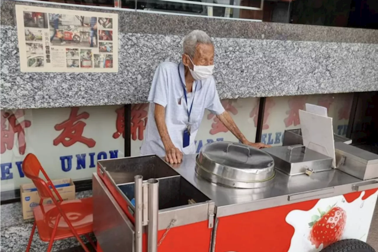 Uncle Boon wanted to leave hospital, sell ice cream again