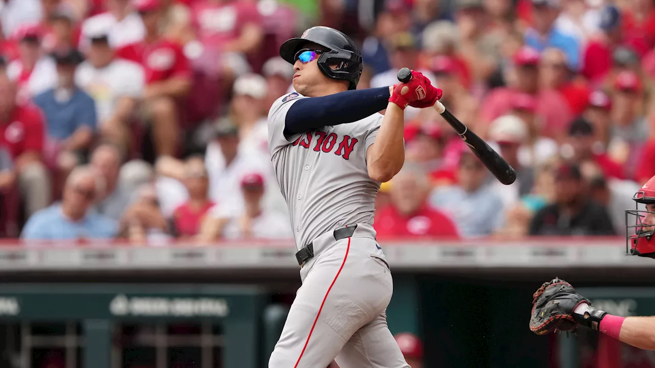 Wong, Refsnyder homer to help Red Sox over Reds