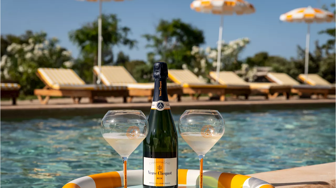 Así es el Sun Club de Veuve Clicquot Six Senses en Ibiza: El lugar perfecto donde disfrutar de champagne con hielo y bajo el sol